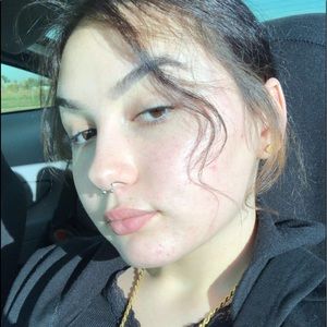 Meet your Posher, Angelina